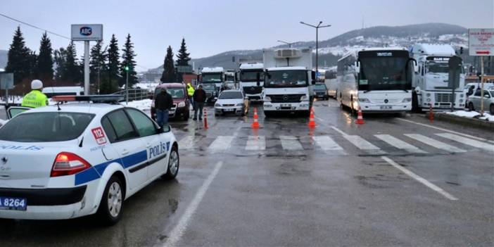 19 yıl hapisle aranıyordu... Çekyatın altında yakalandı