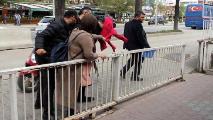 Otostop çeken üniversiteli kıza cinsel saldırı şüphelisi yakalandı