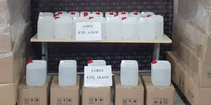 İzmir'de 1100 litre etil alkol ele geçirildi