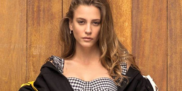 Serenay Sarıkaya Şahraman'ın galasında kıyafetiyle göz kamaştırdı