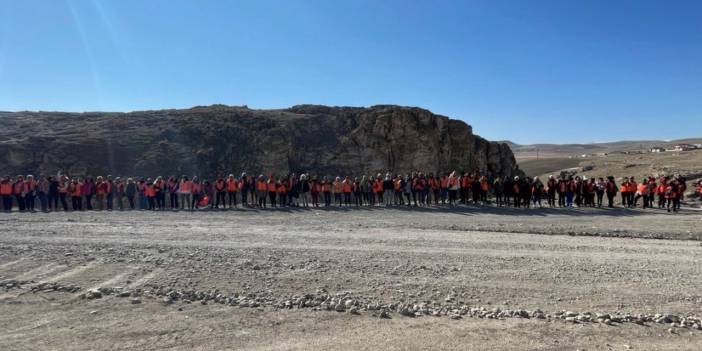 Ağrı Dağı'nda 'Kadına şiddete hayır' yürüşü