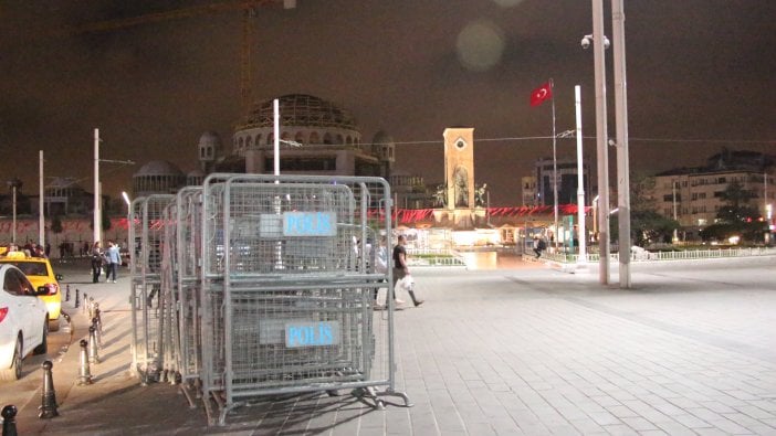 Taksim'de 1 mayıs hazırlıkları