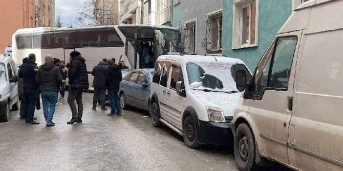 Freni boşalan otobüs ortalığı birbirine kattı