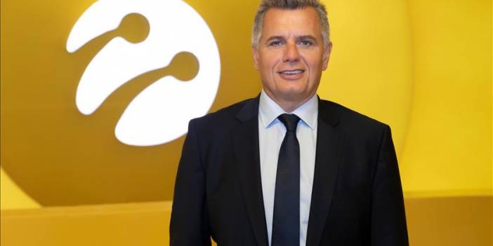 Turkcell CEO'sunun canlı yayındaki bağlantı sorunu gündem oldu