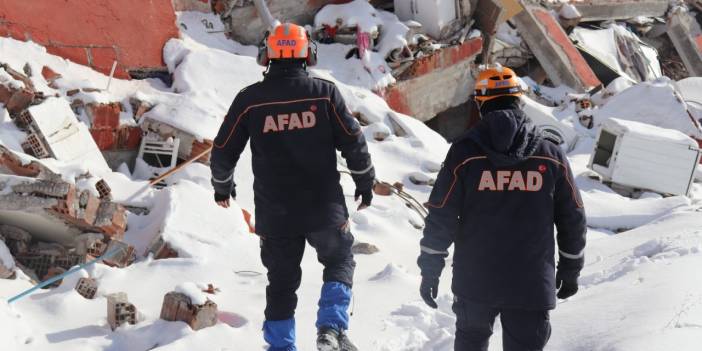 Deprem bölgesinde dondurucu soğuk uyarısı