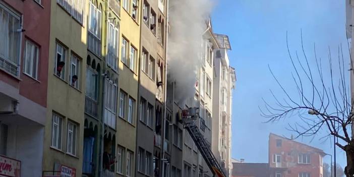 Depremden sağ çıkan baba yangında öldü