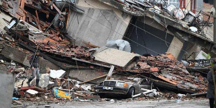 Rüyada deprem olduğunu görmek ne anlama gelir? Rüya tabirlerine göre deprem, sallanmak neye yorumlanır?