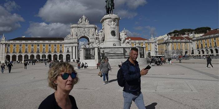 Portekiz'de ev alana oturma izni uygulaması kaldırıldı