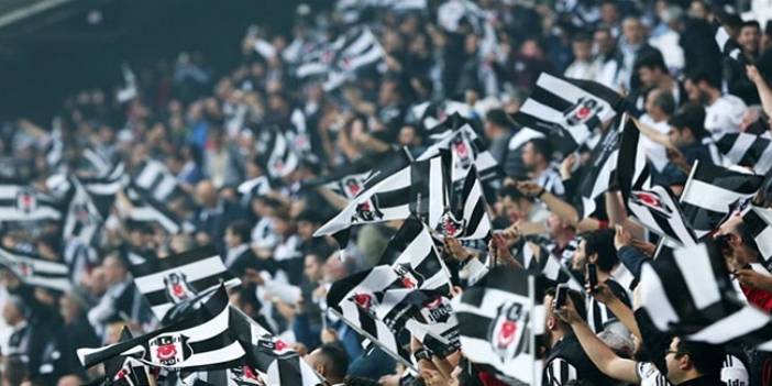 Beşiktaş tribünlerinde 'Yönetim istifa' tezahüratları!