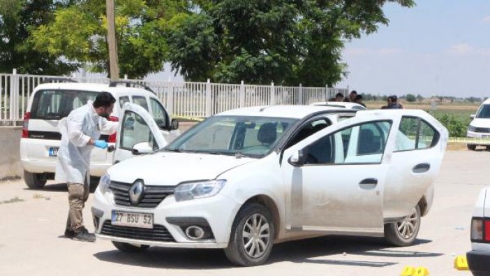 Suruç’ta havaya ateş açılarak durdurulan otomobilde 4 çuval oy pusulası ele geçti