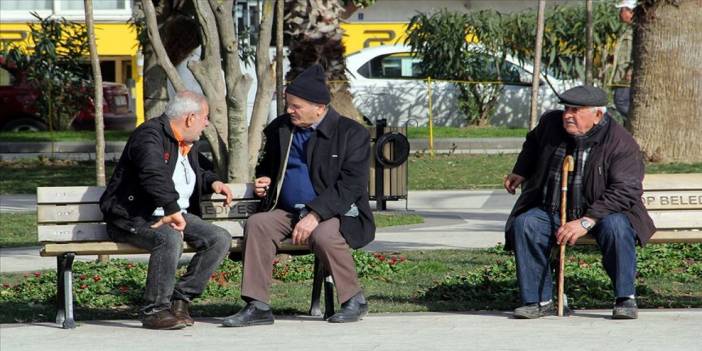 TÜİK yaşlı nüfus oranını paylaştı: Türkiye yaşlanıyor!