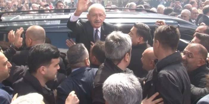 Kemal Kılıçdaroğlu'na İzmir'de miting gibi karşılama! O pankart dikkat çekti