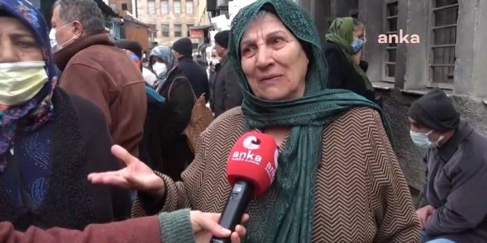 Ucuz et kuyruğunda bekleyen 83 yaşındaki vatandaş: Bir de oy istiyorlar buyurun, bu hayat mı?