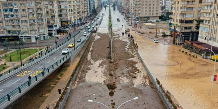 Deprem bölgesi için sel uyarısı
