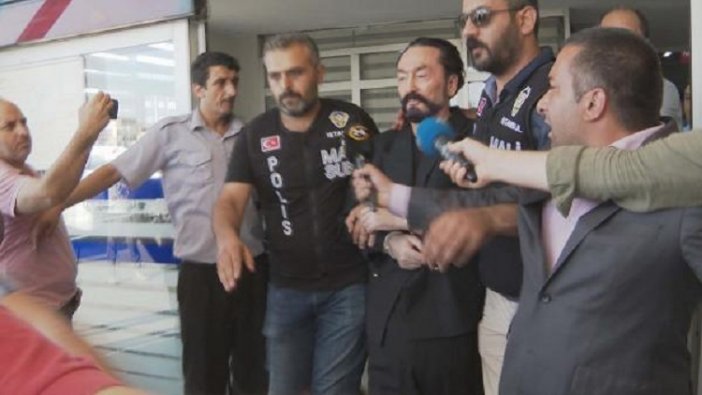 Adnan Oktar sağlık kontrolünden geçirildi