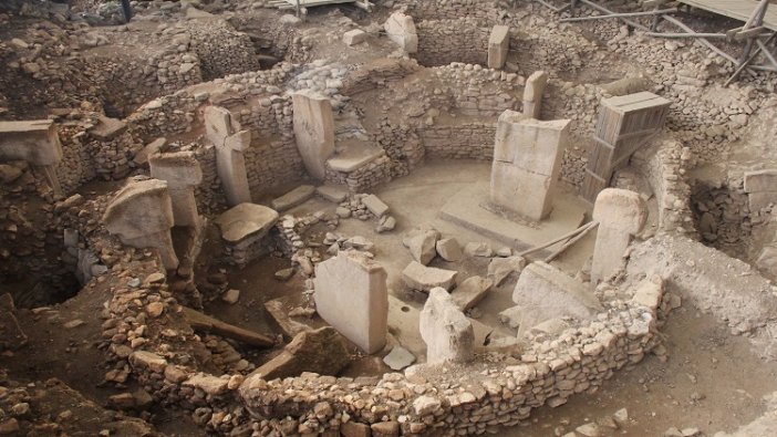 Göbeklitepe'de 200'den fazla dikili taş toprak altında