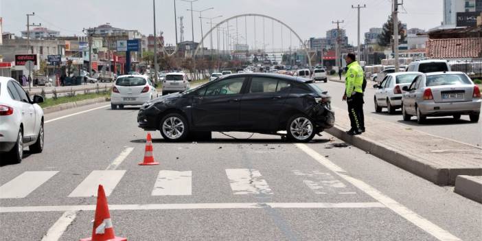 Test sürüşüne çıkardığı otomobille kaza yaptı