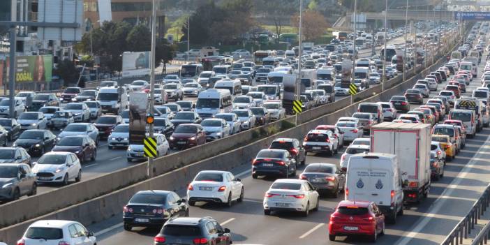 İkisi De Aynı Güne Denk Gelince... İstanbul'da Trafik Adım Adım