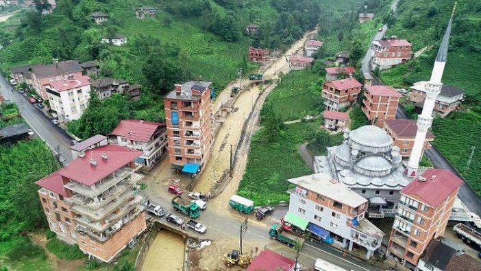 Rize Valisi: Salgın şekilde bina, yol yapma ve doğaya müdahale etme hastalığımız var