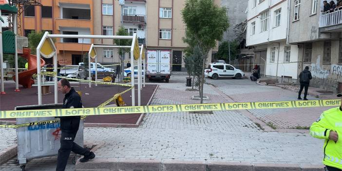 Çocuk parkında pompalı tüfekli saldırı: 1’i ağır 3 yaralı ​