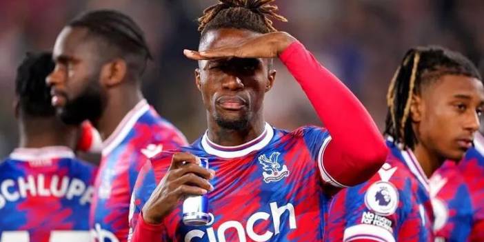 Süper Lig devi, Wilfred Zaha'nın temsilcisi ve kardeşini İstanbul'a davet etti