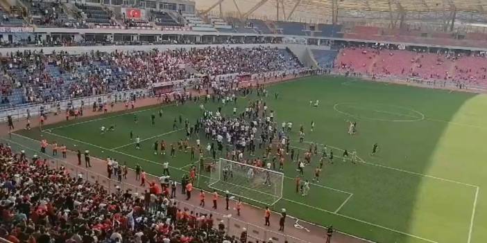 HÜDA PAR Tepkisi Tribünlerde! Taraftar Bakan Nebati'yi Protesto İle Karşıladı