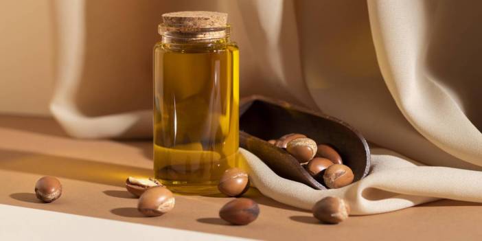 Jojoba Yağının Faydaları! Sadece Bu Yağ İle Hem Saçlarınız Hem De Cildiniz Parlayacak!