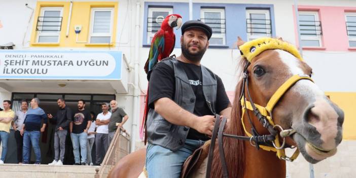 Oy kullanmaya papağanı ve atıyla gitti