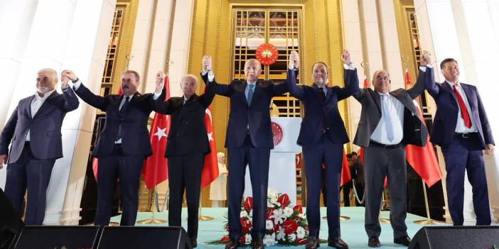 'Bir ülkücüyü kesseniz dahi HÜDA PAR ile aynı sandığa girmez' diyen Sinan Oğan ve HÜDA PAR lideri aynı karede