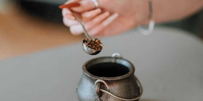 Üzerlik Otu Nazar İçin Nasıl Yakılır? Bu Ritüelden Ruhsal Açıdan Nasıl Faydalanabilirsiniz?