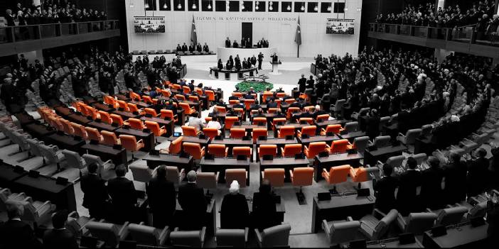 Yemin Töreninde Muhalefetten Protesto: Ayağa Kalkmadılar, Alkışlamadılar