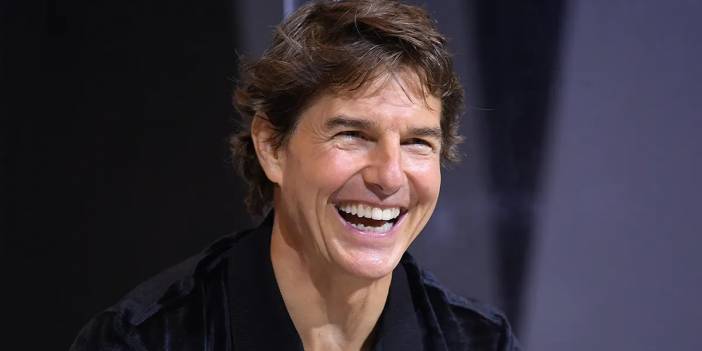 Tom Cruise Hakkındaki En Garip Söylenti: Gözünün İçine Bakmak Yasak!