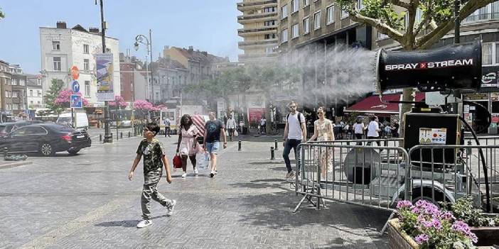 Sıcaklık 50'yi Bulabilir! Avrupa Kavrulacak!