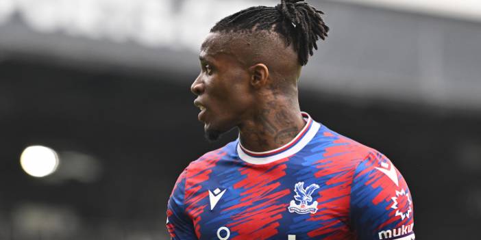 Zaha, Crystal Palace'dan ayrıldı