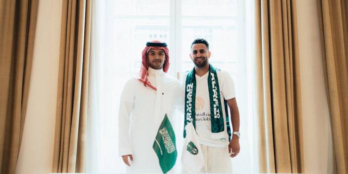 Riyad Mahrez, resmen Al-Ahli'de