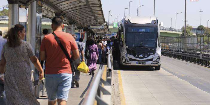 19 Mayıs İstanbul'da İBB Toplu Taşıma Araçları Ücretsiz Olacak