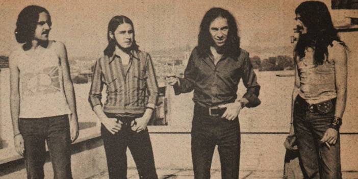 Bir Ay İçinde Peş Peşe Gittiler... Hüzünlendiren Fotoğraf