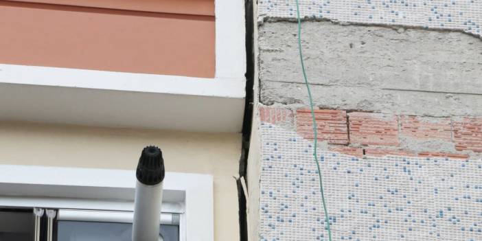 Temel Kazısında Hasar Aldı... 2 Katı Kaçak Çıktı