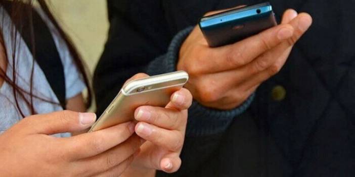 Bakan Şimşek'ten öğrencilere vergisiz telefon açıklaması