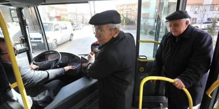 İstanbul'da 65 yaş üstü vatandaşlar özel halk otobüslerinde ücretsiz yolculuğa devam edecek