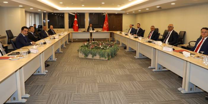 Milyonlarca Memurun Gözü Zamda! Hakem Heyeti İlk Toplantısını Yaptı