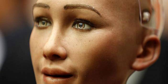 Robot Sophia Nerede Üretildi, Nerenin Vatandaşı? Özellikleri Neler?