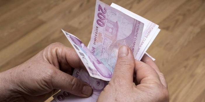 Bankaların mevduat faizi arttı!  Bugün bankaya 500 bin lira yatırırsanız 32 gün sonra en çok ne kadar faiz geliri kazanırsınız?