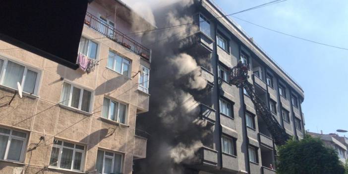 İstanbul'da 5 katlı binada yangın