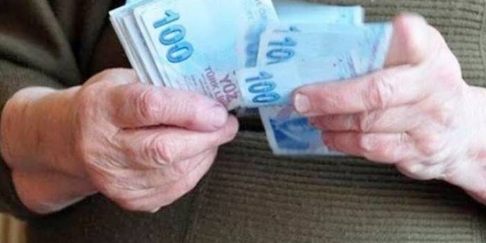 Emeklilerle ilgili dikkat çeken yazı: 10 bin 56 lira olması gereken emekli maaşı 6 bin 665 lira... Sözde müjde ama....