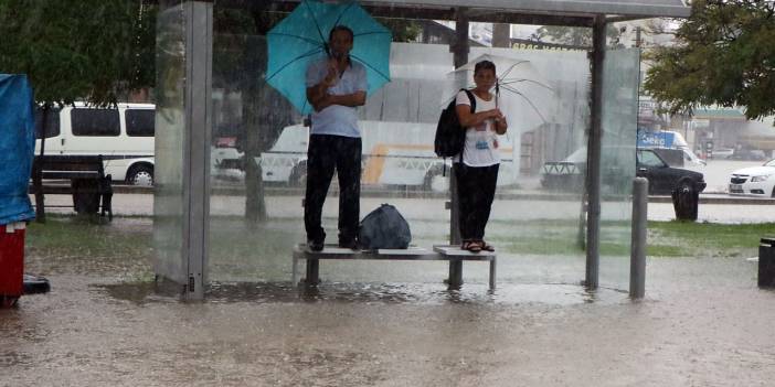 Samsun Valiliği'nden 'Gök Gürültülü Sağanak' Uyarısı