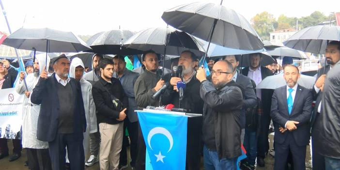 Uygur Türkleri, Tarabya'da Çin'i protesto etti