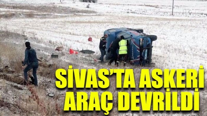 Sivas’ta askeri araç devrildi