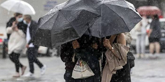 Meteorolojiden Dikkat Çeken Uyarı! İstanbul'da yarın sabah uyandığınızda çatıları uçuran bir fırtına görürseniz şaşırmayın