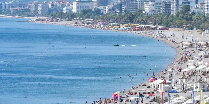 Sıcak Havanın Tadını Denizle Çıkardılar: Kötü Haber Meteorolojiden Geldi